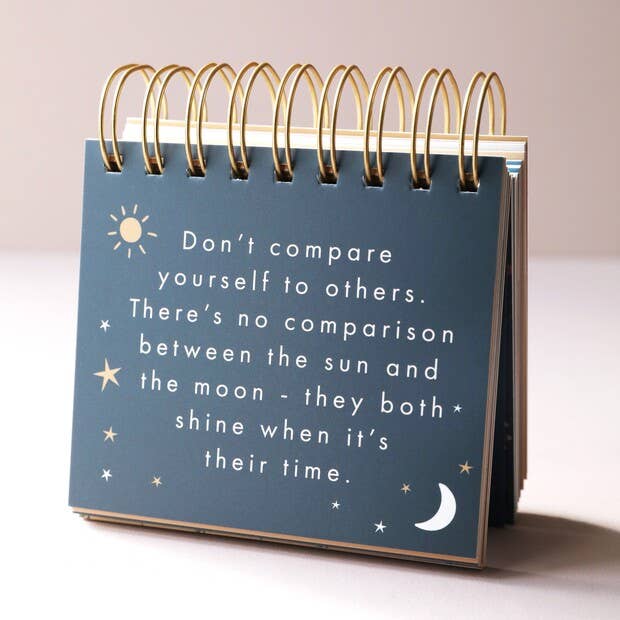 Beautifully floral illustrated flip chart featuring heart-warming quotes to help you on your way to a more positive outlook. This wonderful flip chart makes a great desk accessory and makes a great token gift for a friend or loved one in need of a cheer-up.