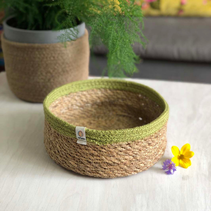Seagrass & Jute Medium Shallow Basket – Natural/Green