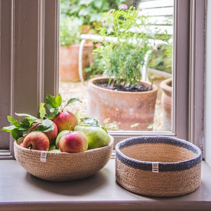 Jute Medium Shallow Basket – Natural/Grey