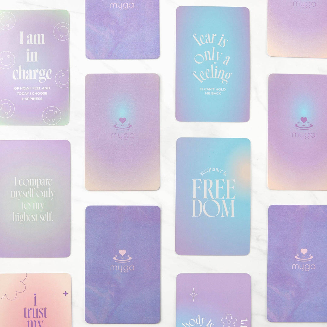 Set of motivational cards with text and muga logo on a gradient background