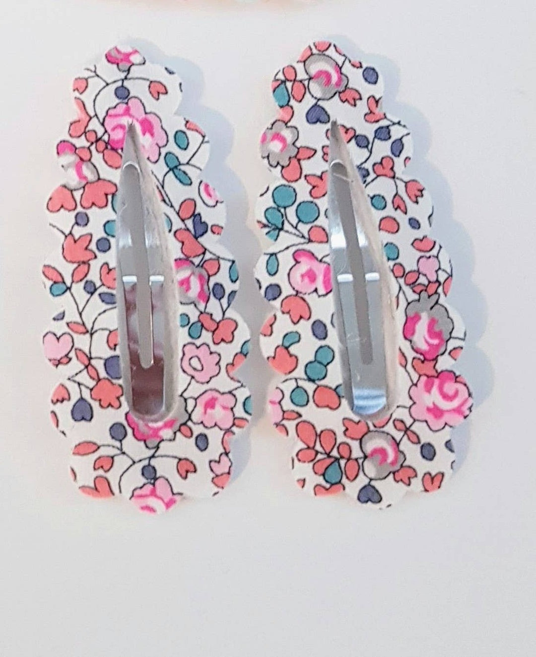 Hair clips: I- Eloise Pink - Liberty of London fabric