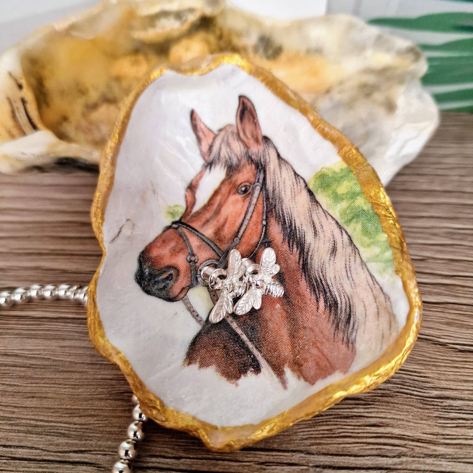 Brown Horse Bridle Oyster Shell Trinket Dish