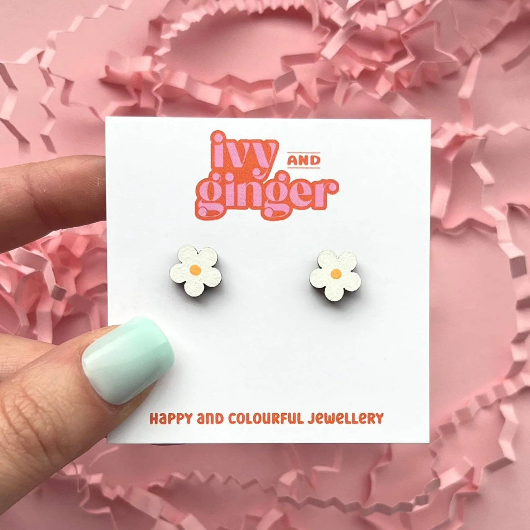 Mini White Daisy Flower stud earrings