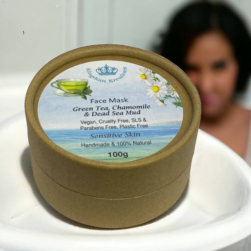 Natural face mask for sensitive skin