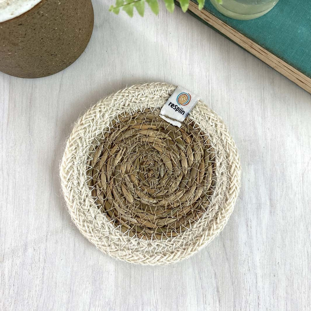 Natural white Seagrass & Jute Coaster