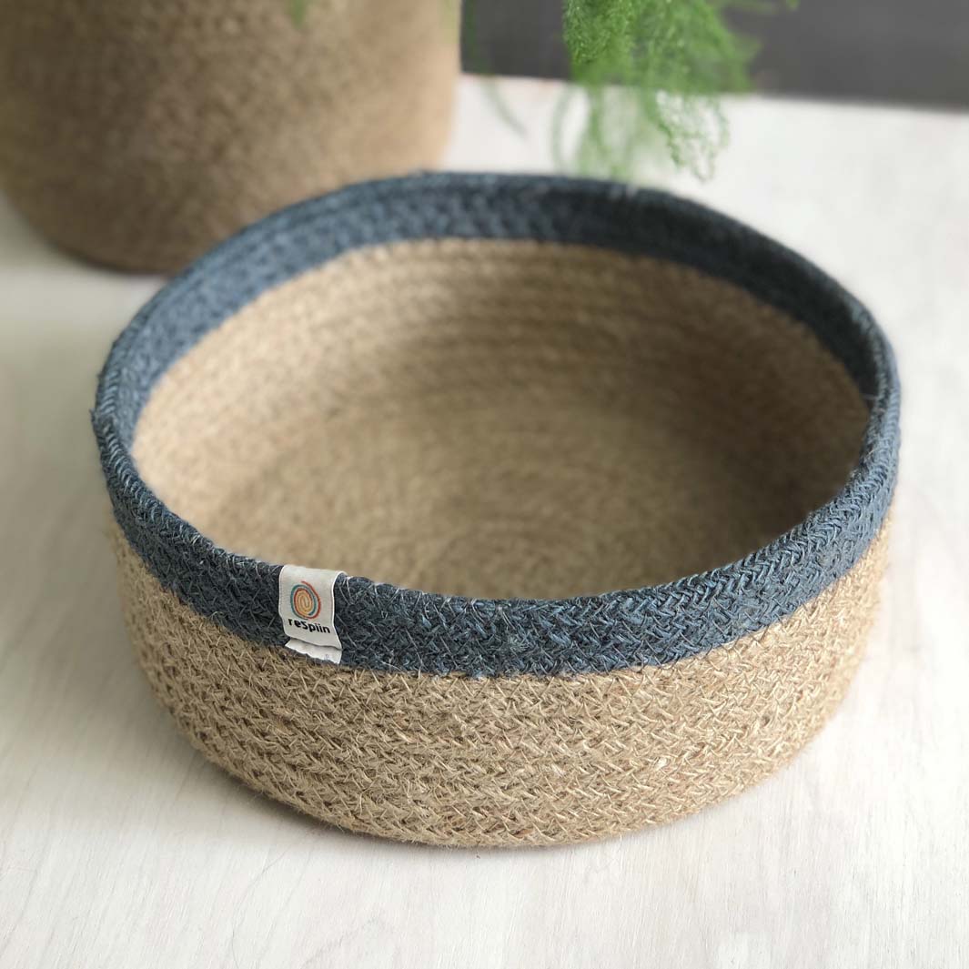 Jute Medium Shallow Basket – Natural/Grey