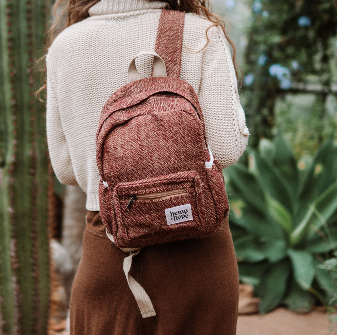 Small Hemp Backpack - Red