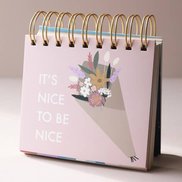 Beautifully floral illustrated flip chart featuring heart-warming quotes to help you on your way to a more positive outlook. This wonderful flip chart makes a great desk accessory and makes a great token gift for a friend or loved one in need of a cheer-up.