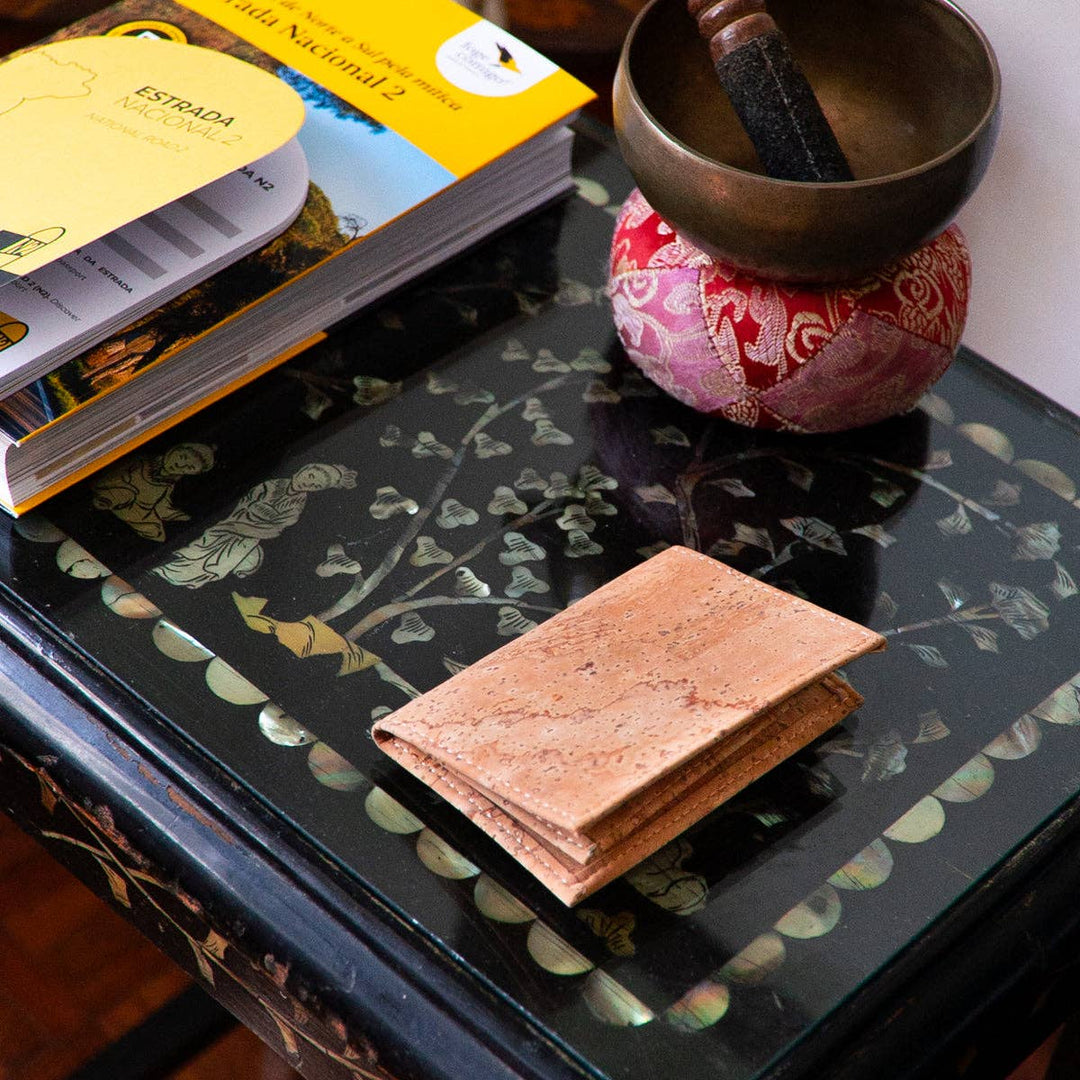 Men's RFID-Blocking Cork Card Wallet: Natural