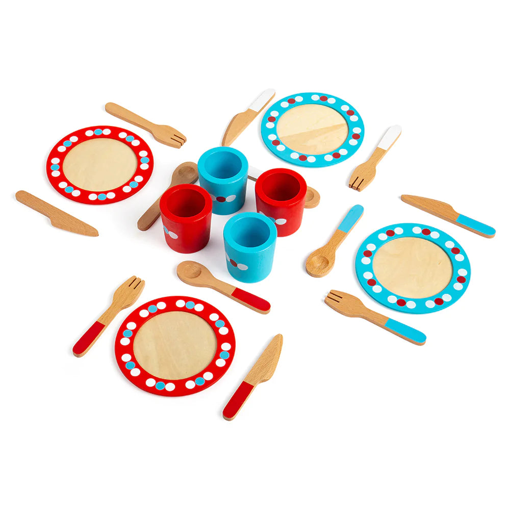 Childrens Wooden play kitchen utensils dinner service set 20 pieces.