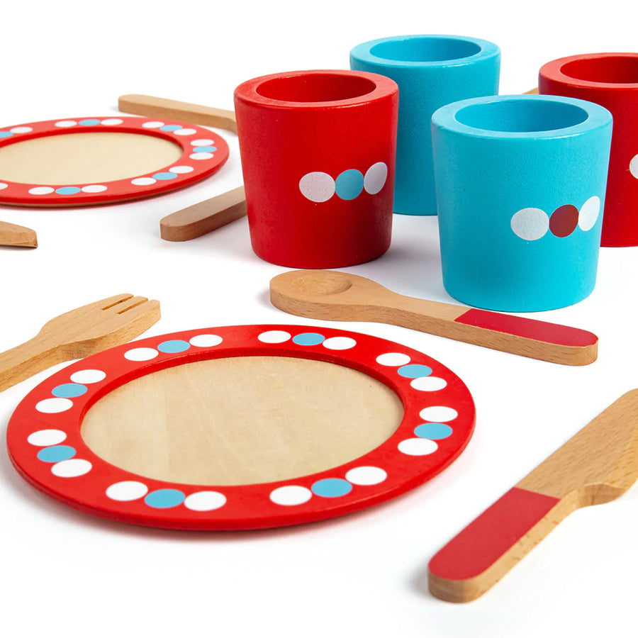 Childrens Wooden play kitchen utensils dinner service set 20 pieces.