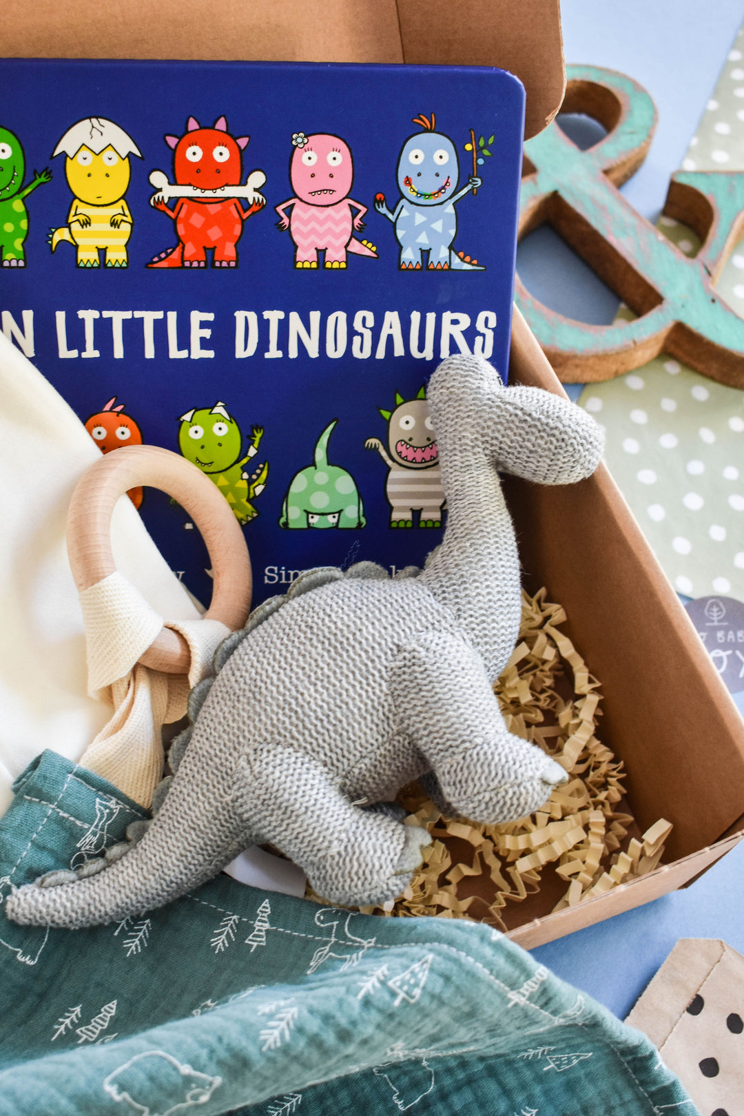 Roarr goes the Dinosaur - New Baby Gift Box - Eco BabyBox